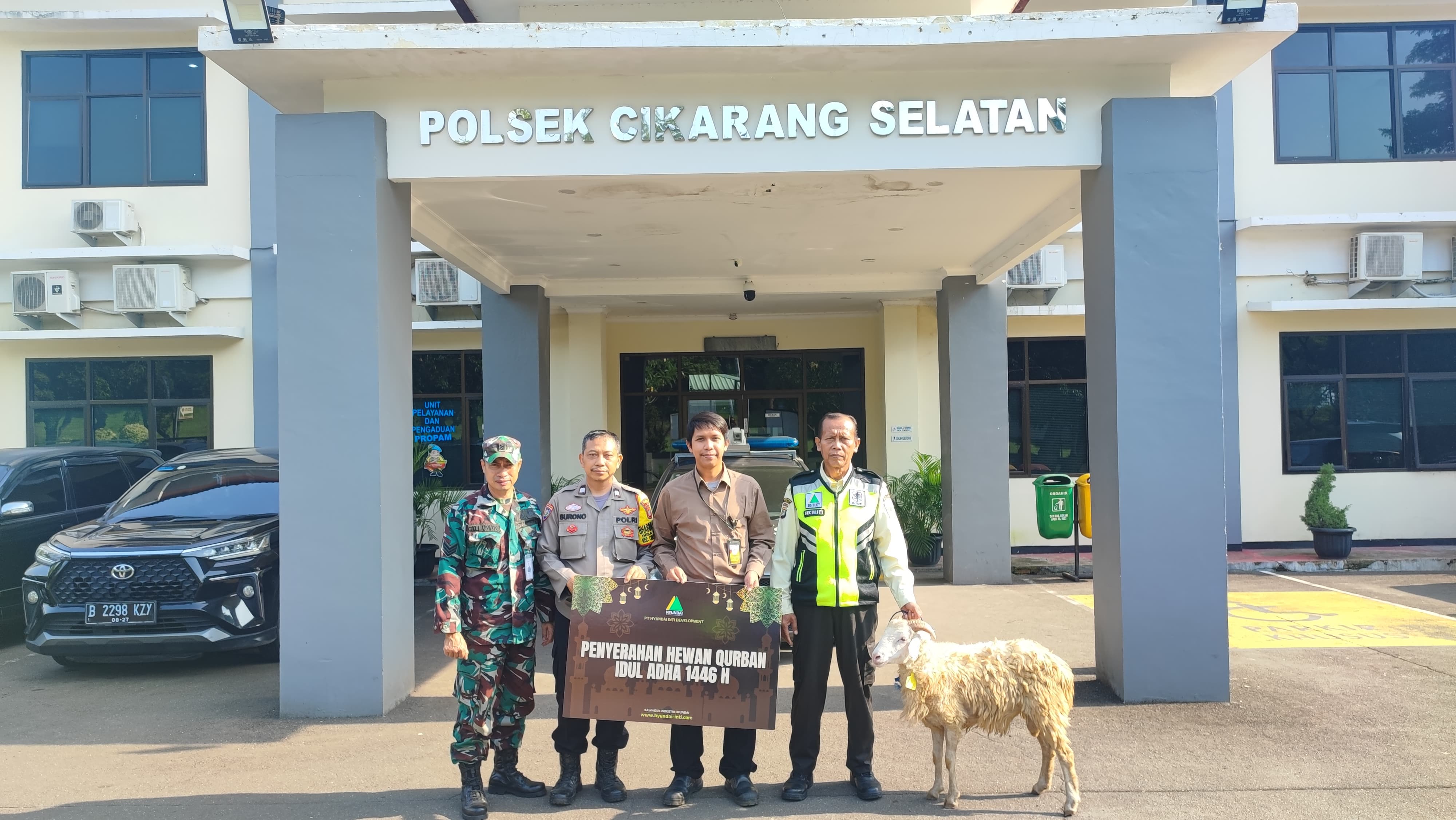 Penyerahan Hewan Qurban dalam rangka Idul Adha 1446 H